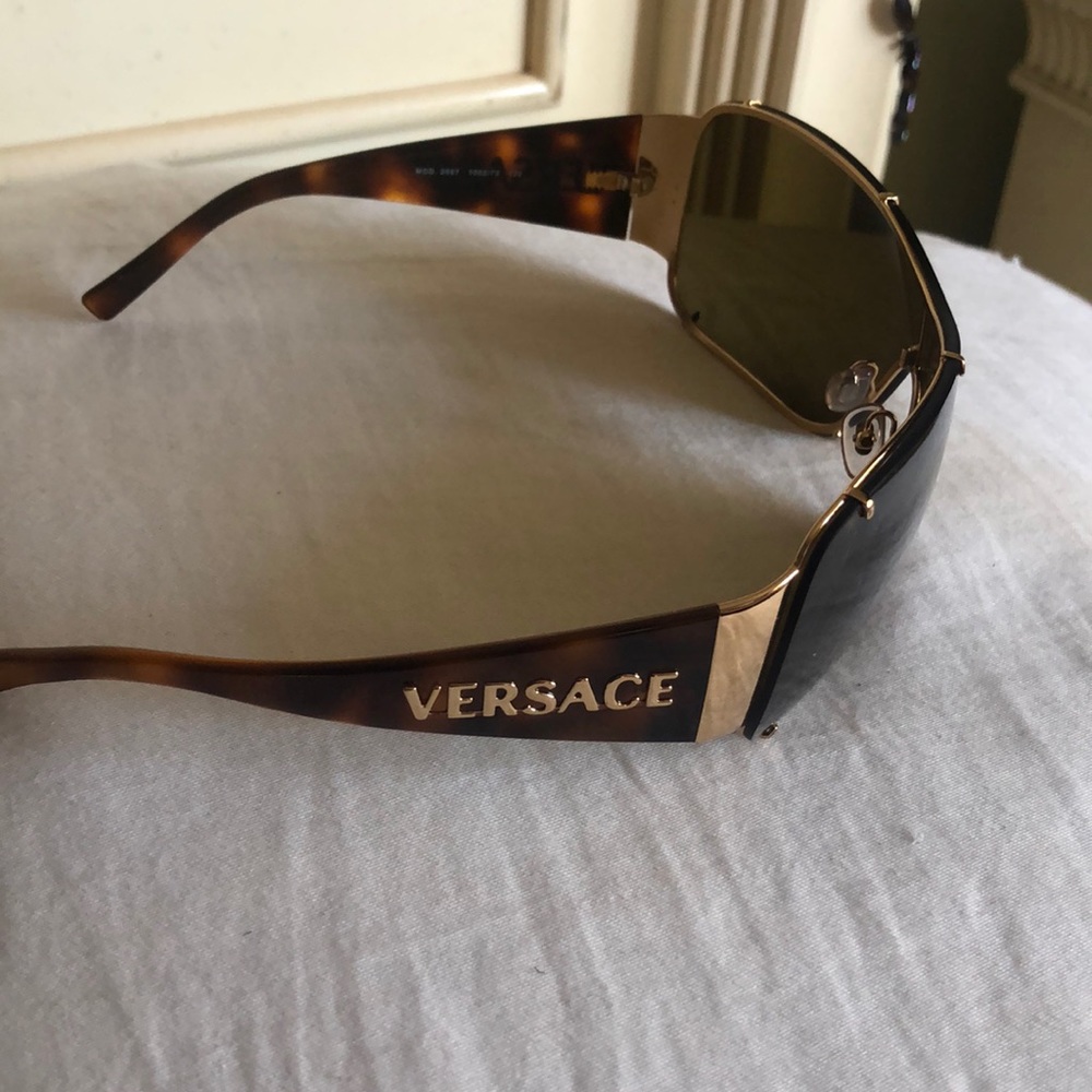 Versace women’s sunglasses - Picture 2 of 4